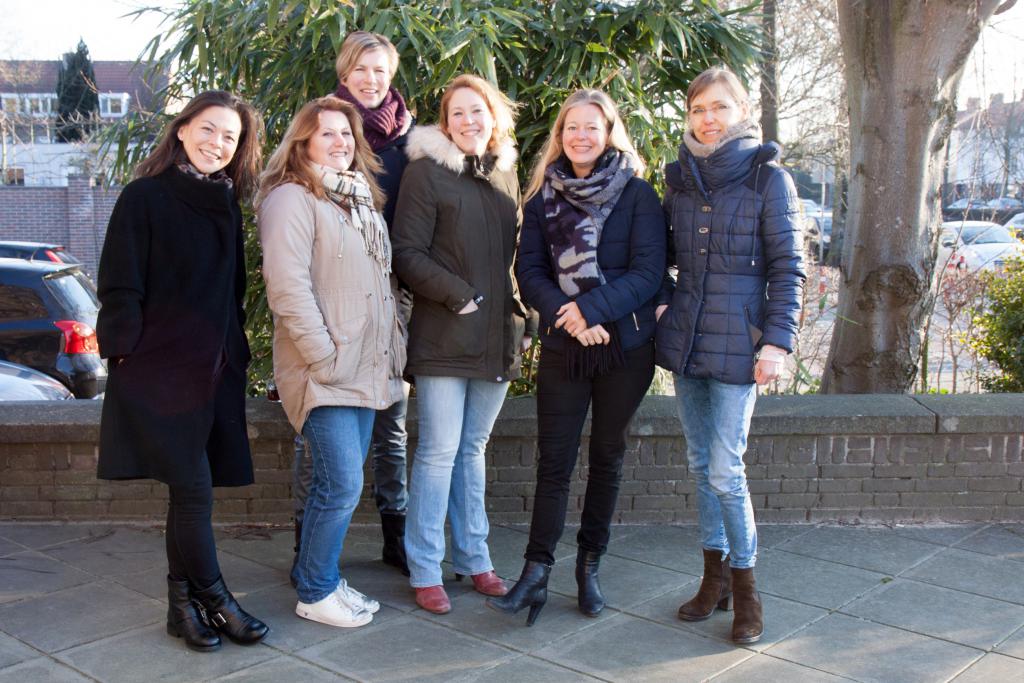 Van links naar rechts: Pui, Ankie, Inge, Liselotte, Jessica en Silvia Van links naar rechts: Pui, Ankie, Inge, Liselotte, Jessica en Silvia